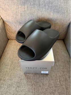 YZY YS-02 Black Yeezy Slide Coal Size 8 $50