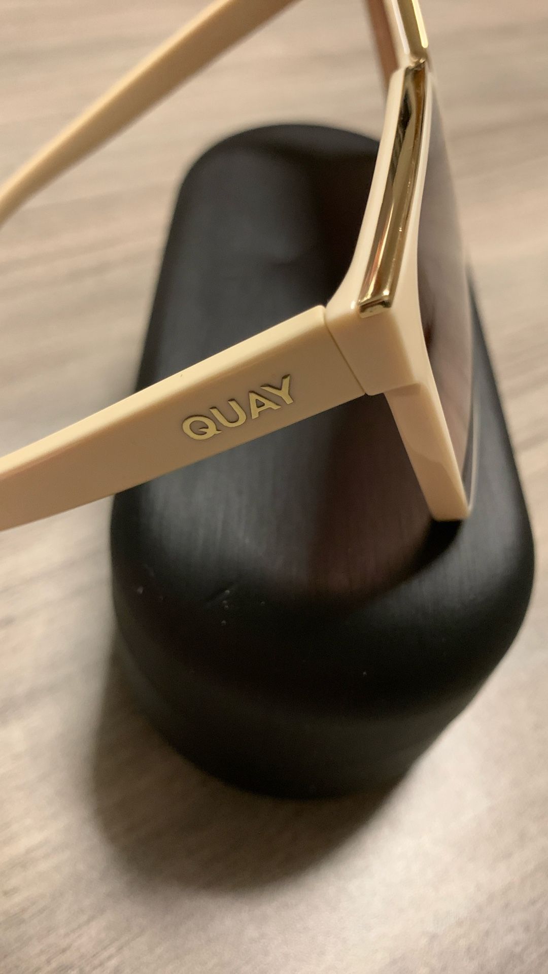 QUAY Level Up Sunglasses Chamomile Frame Dark Fawn Lens NWT
