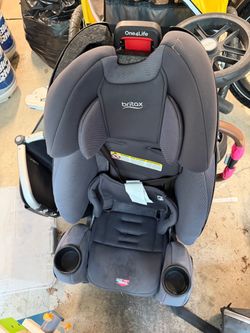 Britax 4 in 1 car seat - NO ACCIDENTS