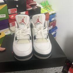 Air Jordan Retro 4s Cement  (2012