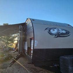 2018 Cherokee Limited By Forest River 294 BH