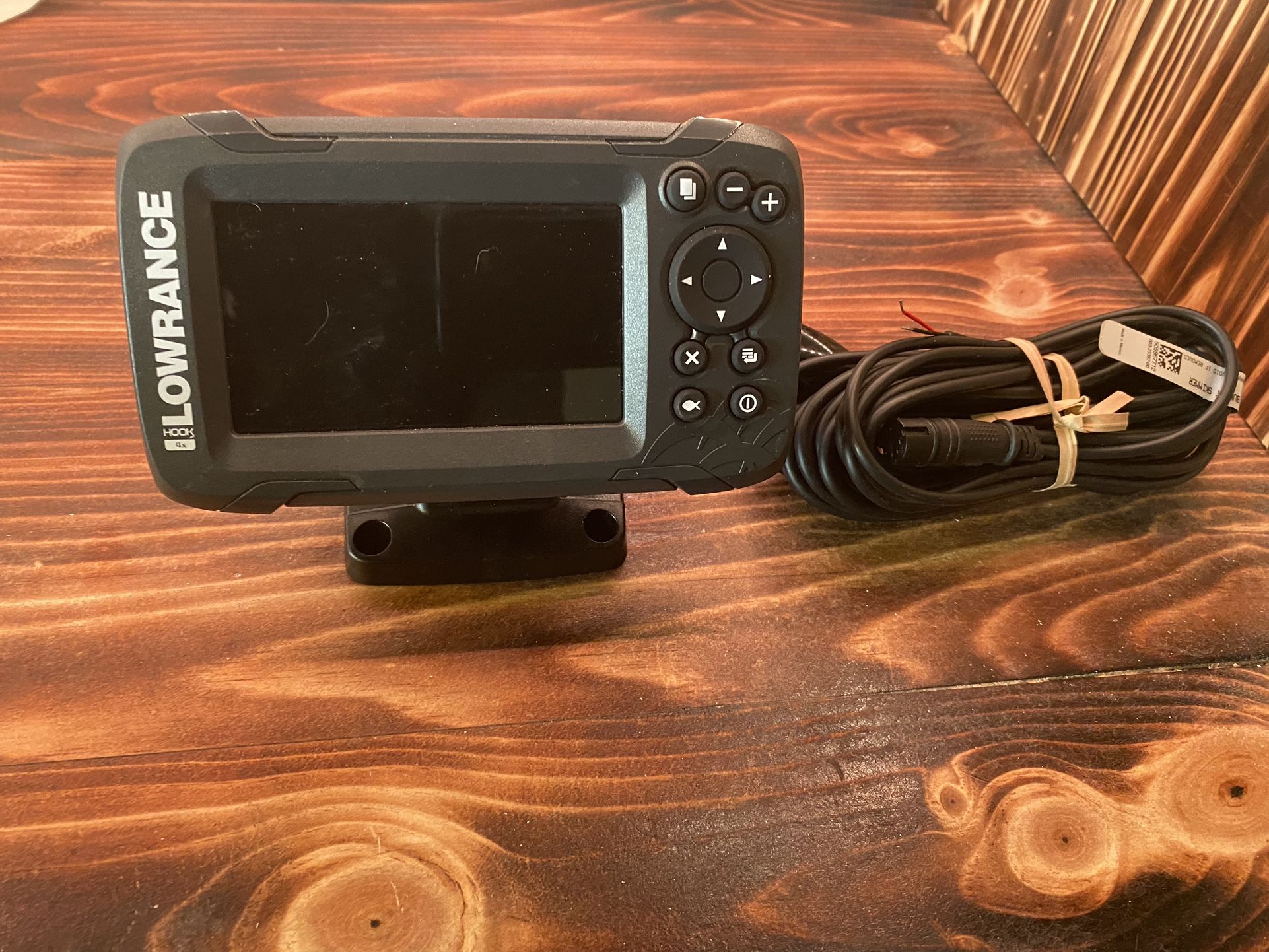 Lowrance Hook2 4x fish finder With Bullet Skimmer