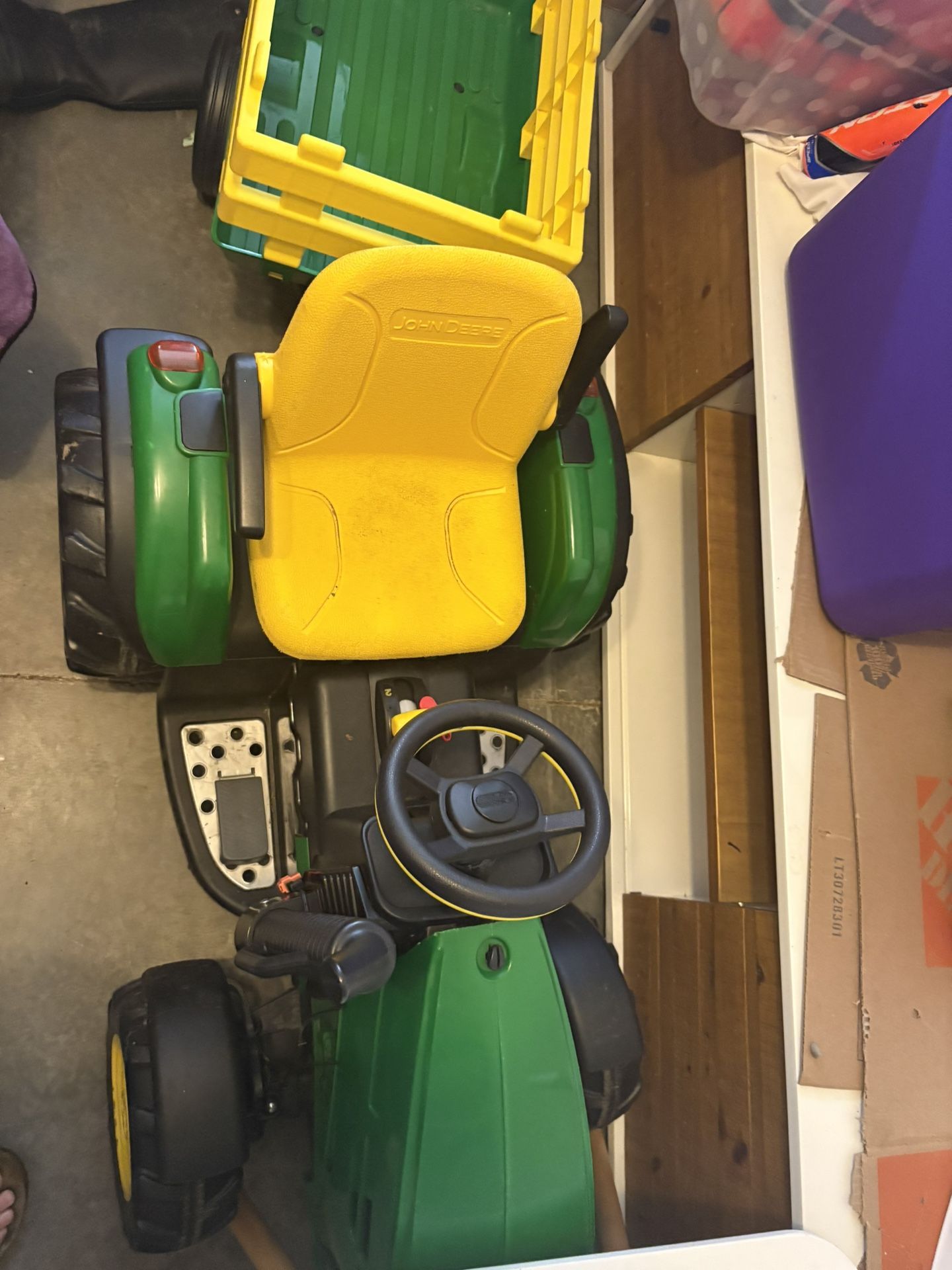 John Deere Kids Ride On Tractor With Trailer