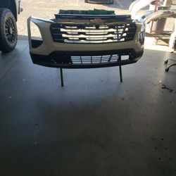 2025 Chevy Equinox Ltd Frt Bumper, Grill And Lower Plastic 
