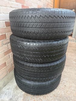 Llantas 275/55/R20 son usadas $100