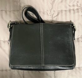 COACH Hampton Black Flap Leather Purse