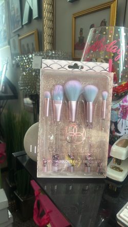 Brush for makeup
