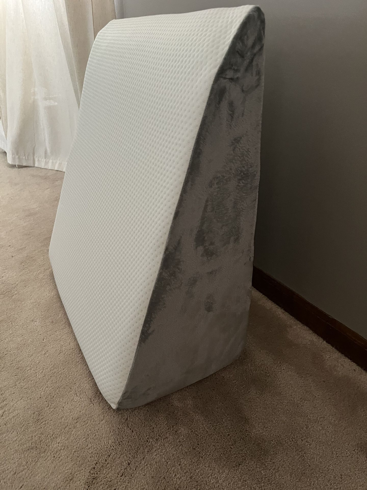 Memory Foam Wedge Pillow