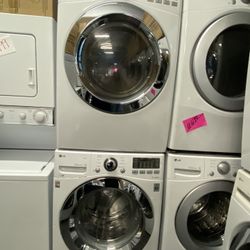 SET WASHER AND DRYER FRONT LOAD WHITE LG 27” INCH WIDTH GAS