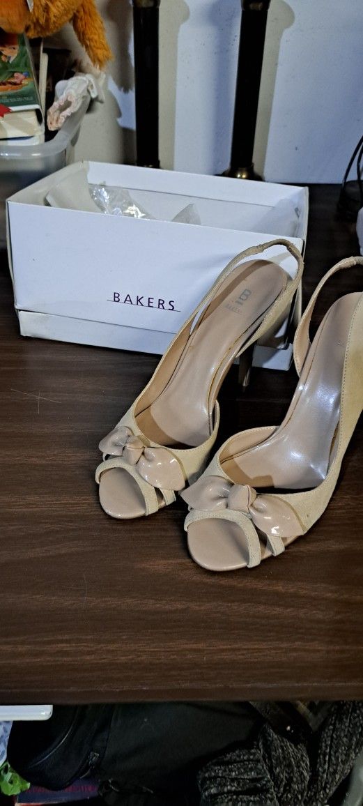 Size 8.5 Heels 