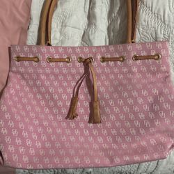 Dooney & Bourke Inc 