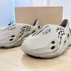 Adidas Yeezy Foam RNNR Stone Sage