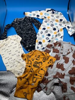Carter’s Gerber newborn 5pc lot