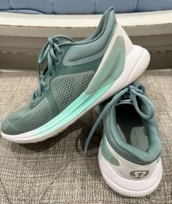 Lululemon Shoes Size 6