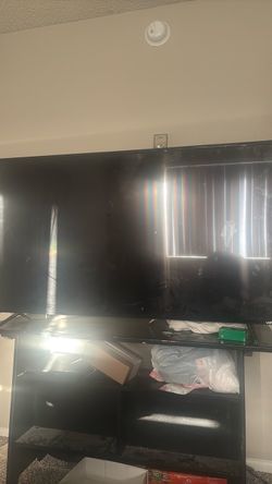 65’ Vizio tv remote and all the cables