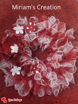 Paper flower Mesh Wreath For Valentines Day