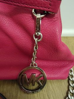 Michael Kors Ava Medium Saffiano Leather Top Handle Satchel Bag in Ballet  Pink for Sale in Houston, TX - OfferUp
