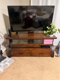 Tv stand