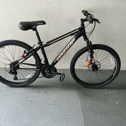 BICYCLE MONGOOSE 18 SPEED SIZE 24 BRAND NEW