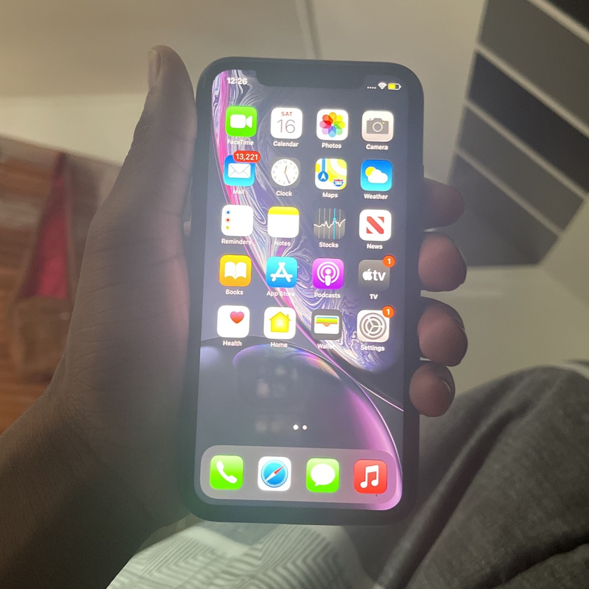 iPhone XR 64GB Straight Talk