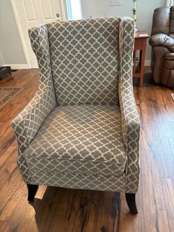 PIER 1 UPHOLSTERED ACCENT CHAIR