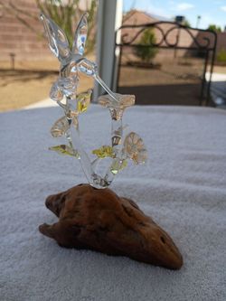Hummingbird Sculpture on Driftwood Base:Hand-Blown Glass