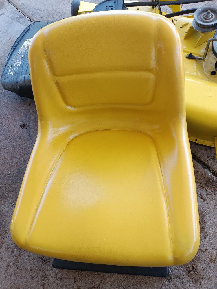 John Deere High Back Seat In NEW condition