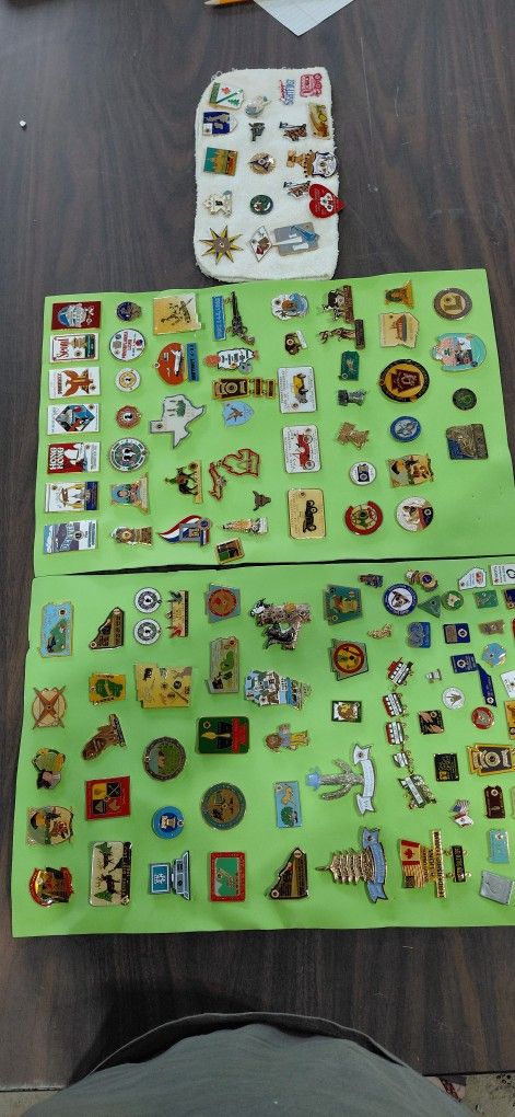Huge Lot of Vintage PA lions collector pins