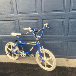 BUYING AND SELLING OLD SCHOOL BMX GT PERFORMER MONGOOSE MOTOMAGS HUTCH