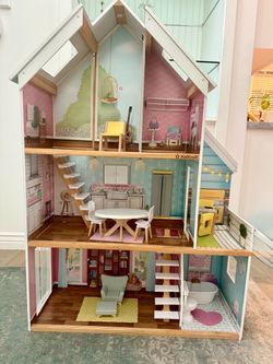 Kid Kraft Dollhouse