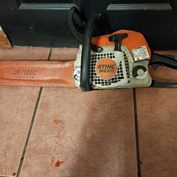 Stihl Chainsaw MS 211
