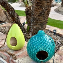 Decorative Ceramic Bird feeders (Set of 2) – Outdoor Garden Decor