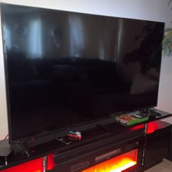 65 Inch Hisense / + Firepit Heater  Table 