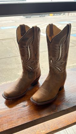 Brown boot