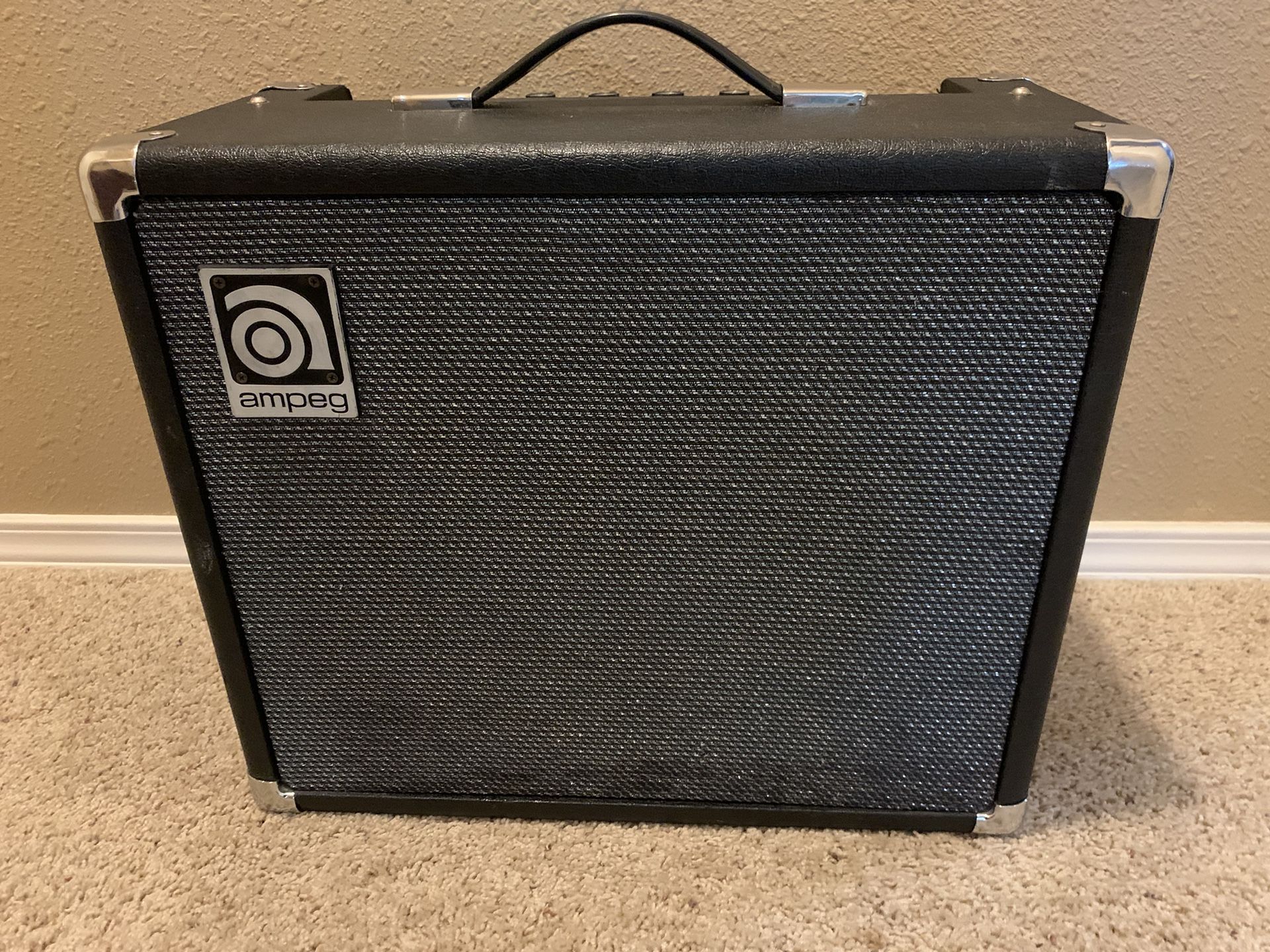 Ampeg GT-10 Guitar Amp