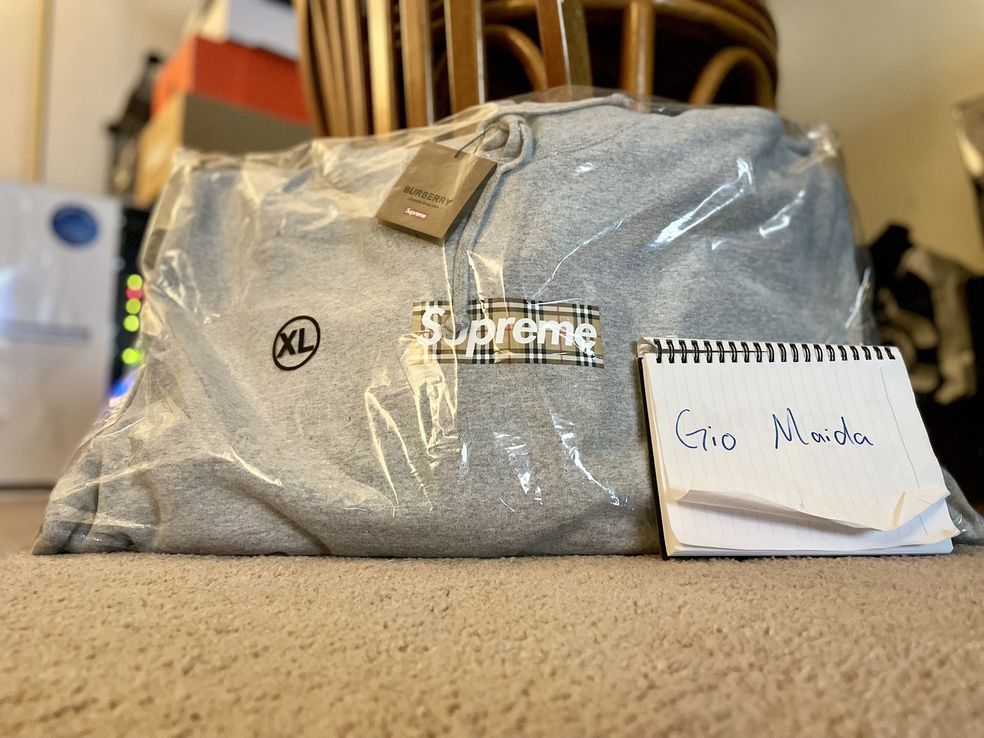 Supreme Burberry Box Logo Hoodie Size XL for Sale in Piedmont, CA