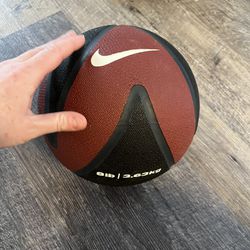 Nike Medicine Ball 8lb