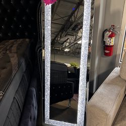 Led Mirror! $399 🪞 Easy Financing! ✅🔥🩷 