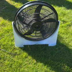Toshiba Huge Barn Fan Perfect For Summer 