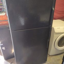 GE Refrigerator 