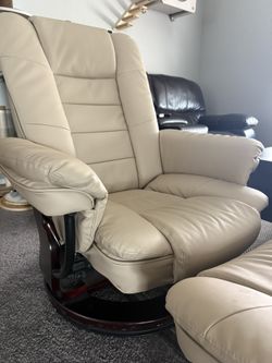 Soft Leather Recliner Ottoman- Very Comfortable!!!