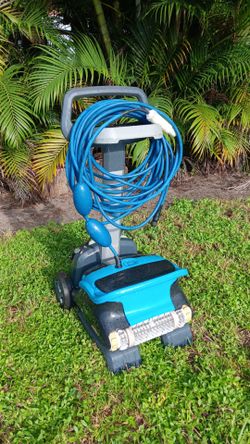 Dolphin Nautilus CC Plus Pool Cleaner