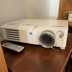 Projector DVD Home Theater And Screen