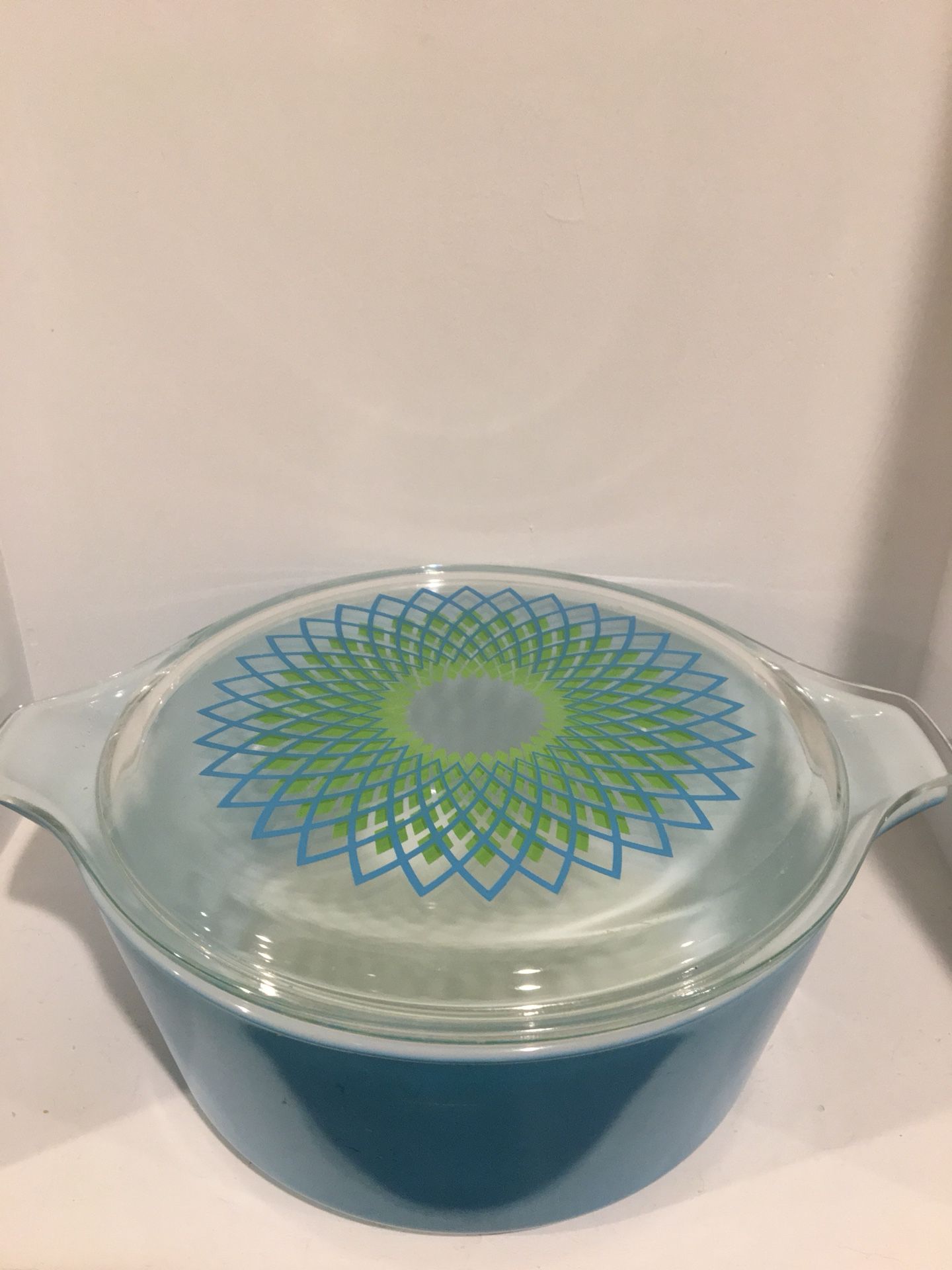 Vintage Pyrex Spirograph Casserole (hard to find)