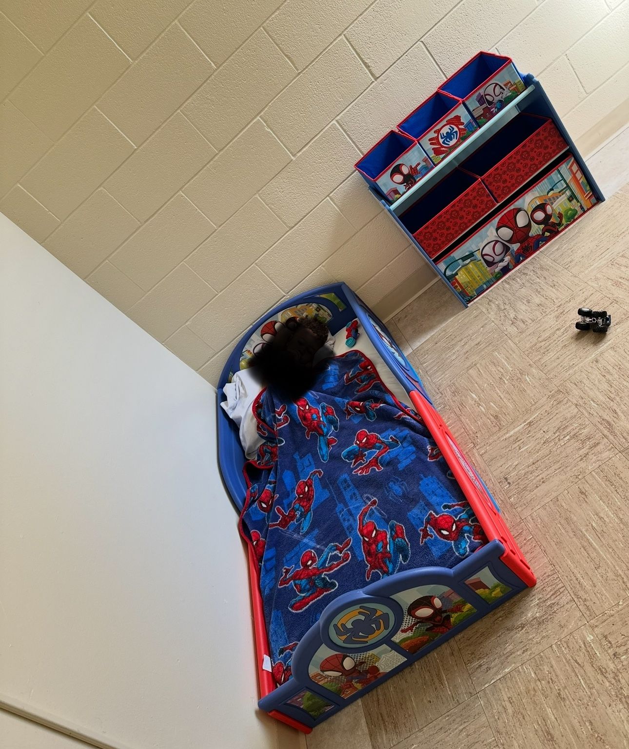 Spiderman Bed , Toy Bin & Chair Set