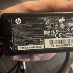HP 65w Laptop Charger