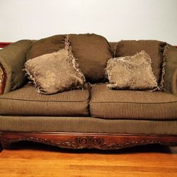 Couch (Loveseat)