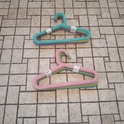 16 Children's Bagis Heavy Duty Coat Hangers/ New 