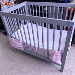 Mini crib