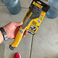 Hammer Tacker dewalt